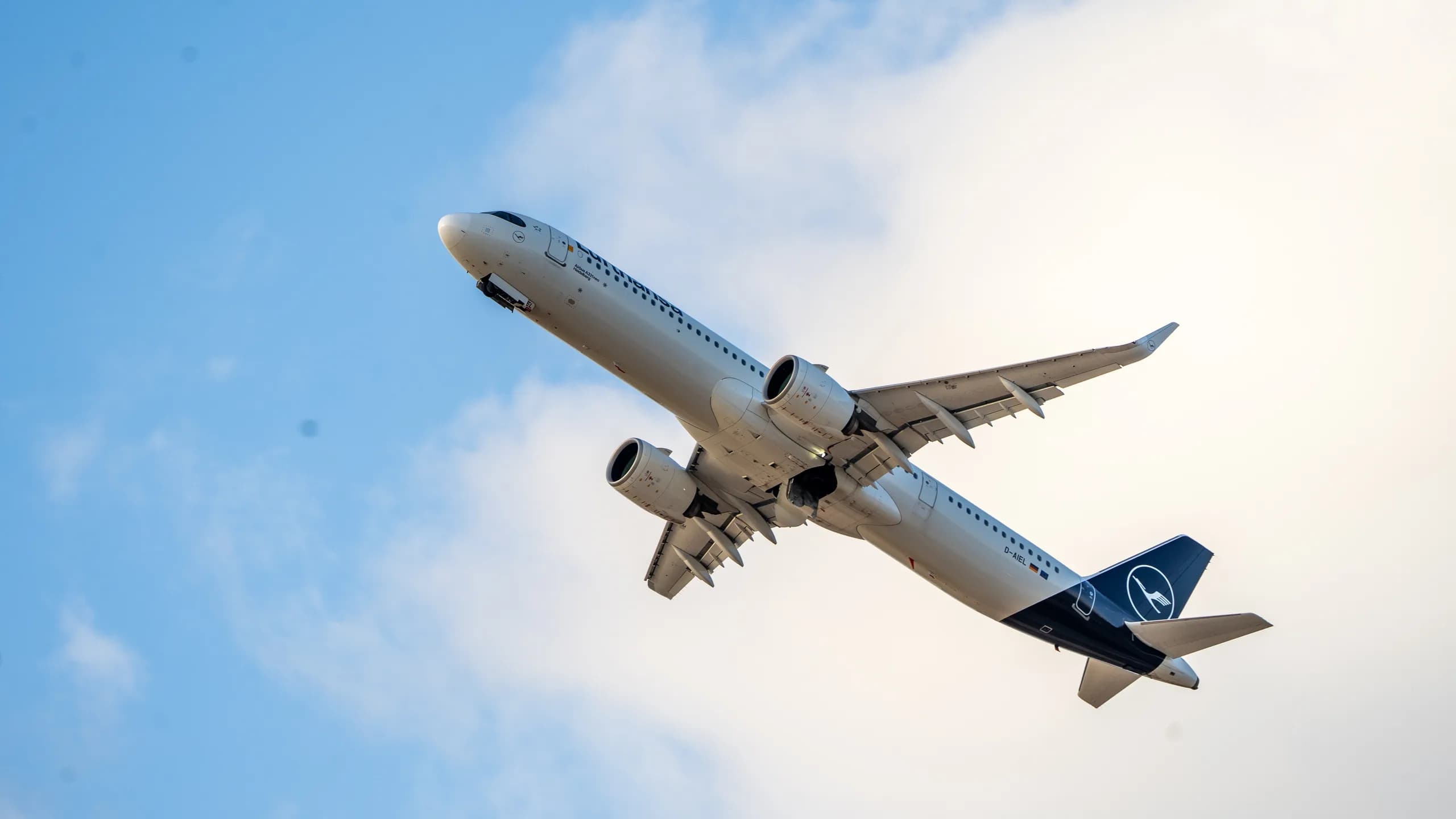 A Lufthansa Airbus A321neo, registration D-AIEL, at Ben Gurion